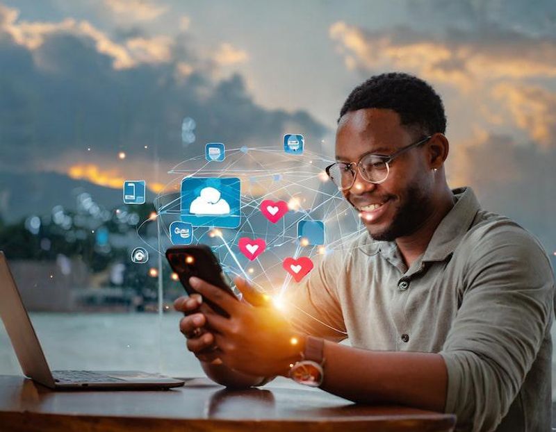 What to Ask Before Hiring a Social Media Outsourcing Agency (And What They Won’t Tell You)