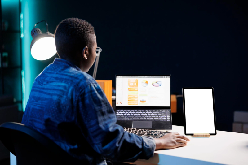 How Businesses Can Turn Website Visitors Into Paying Customers