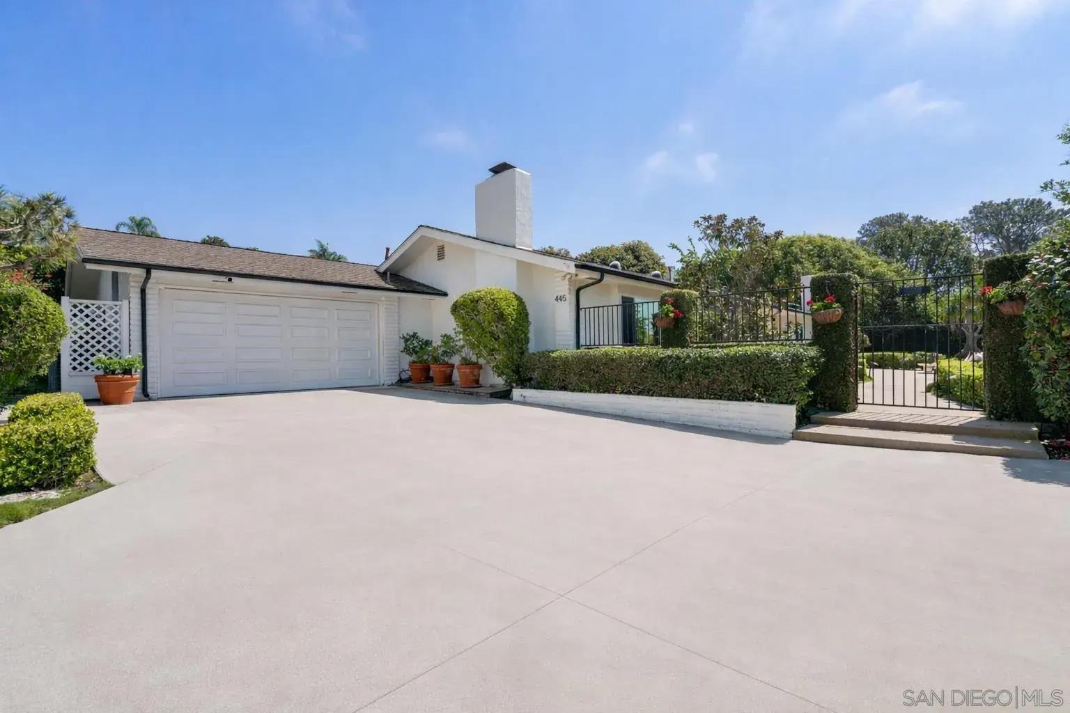 445 Avenida Primavera property view 4