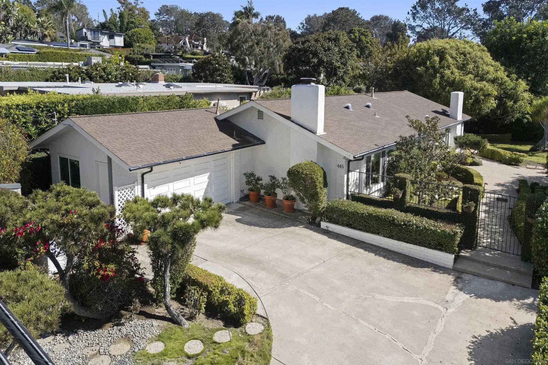 445 Avenida Primavera property view 3