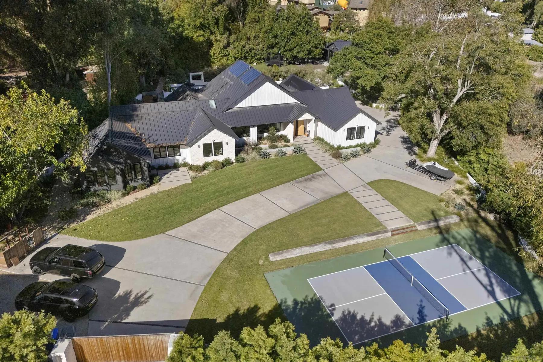 4874 Sun Valley Rd property view 2