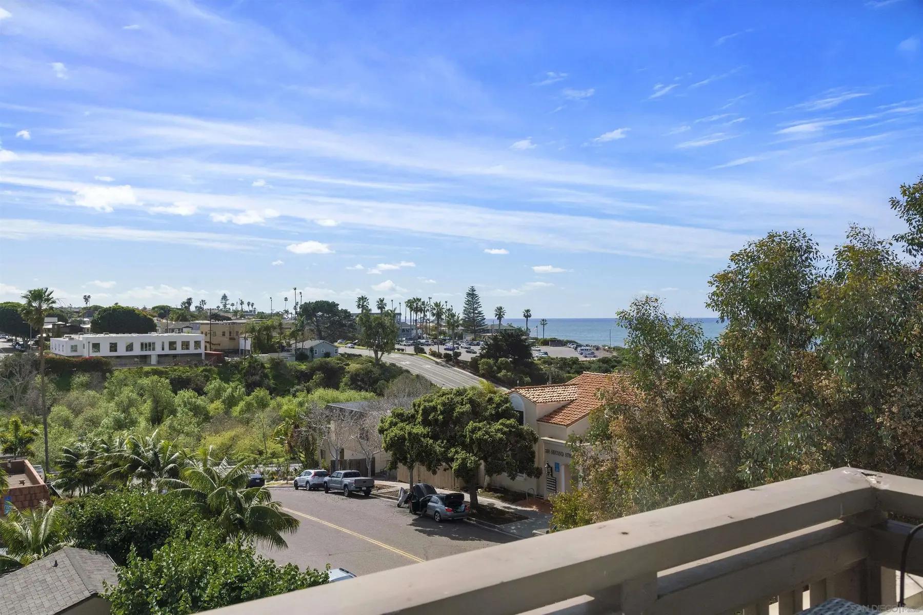 215 2nd St Unit 101 property view 3