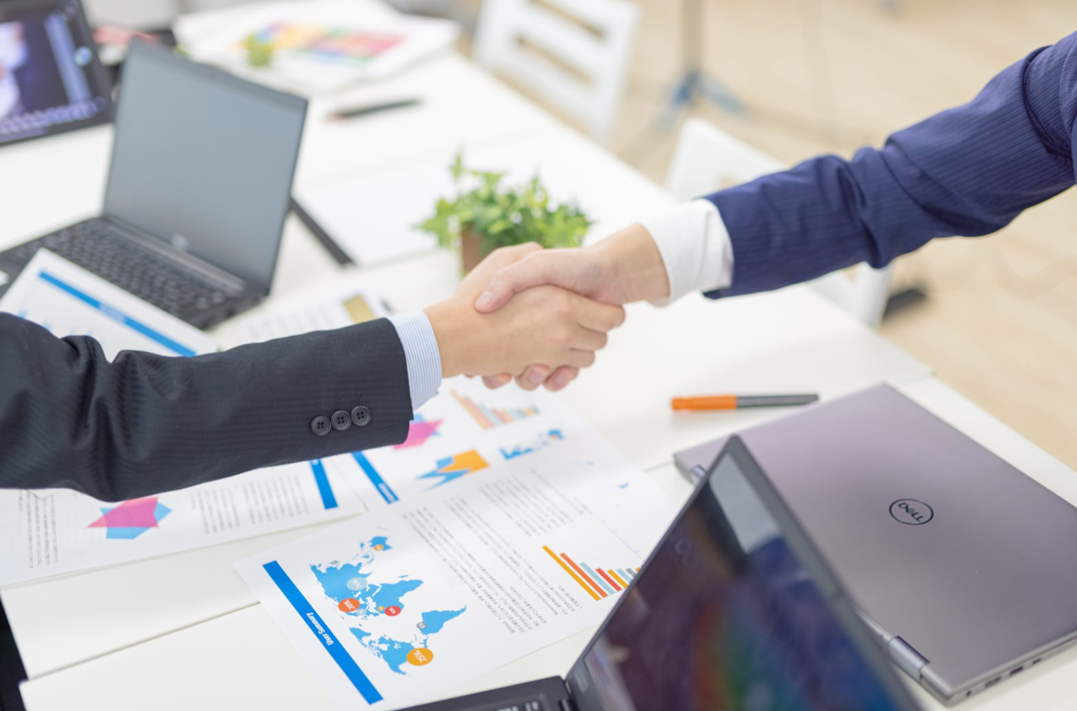 myfansの経費を正しく理解して、安心して創作活動に集中しようのアイキャッチ画像