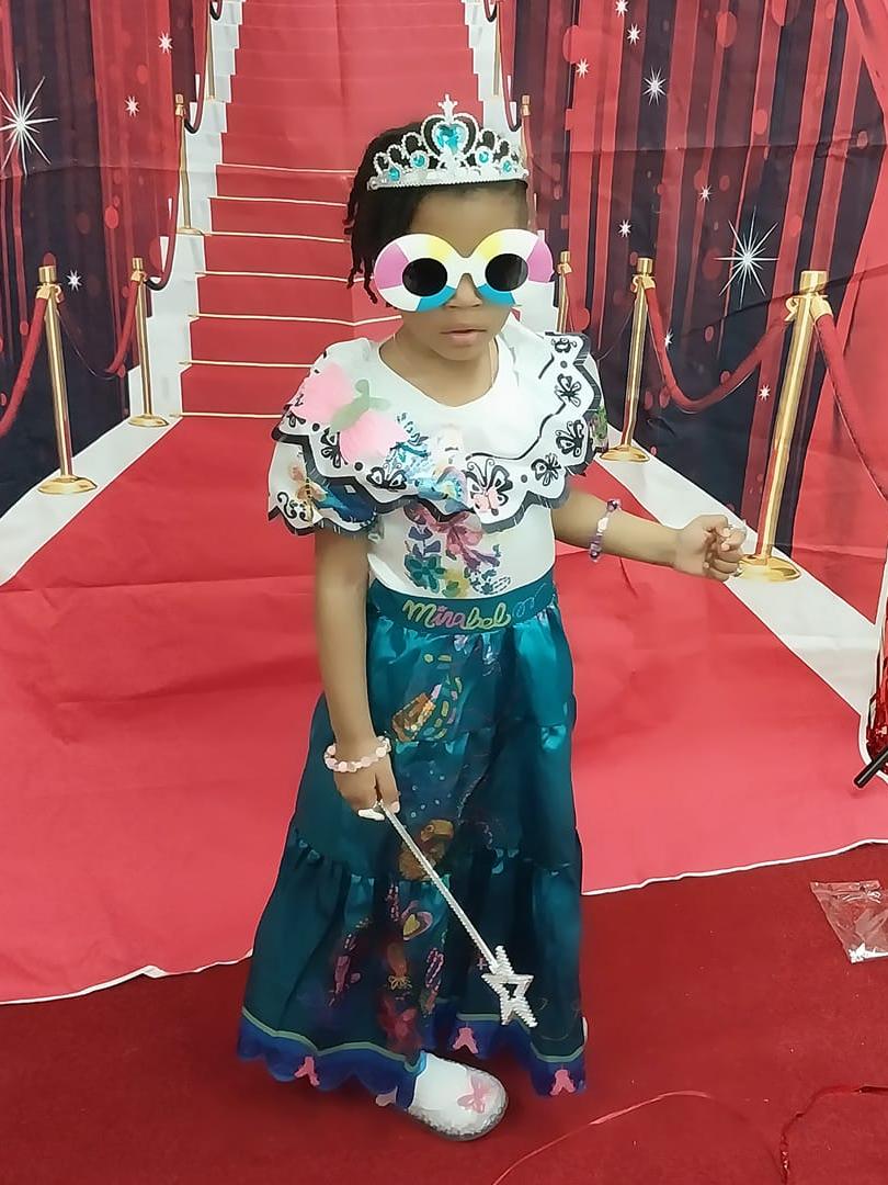 Kids at the Red Carpet Tea Party event