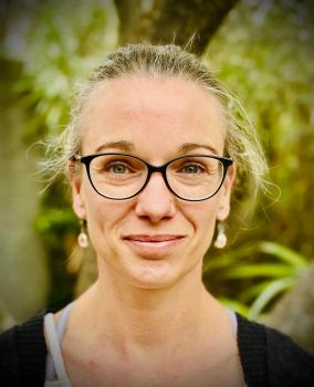 Dr Julia Fidry
