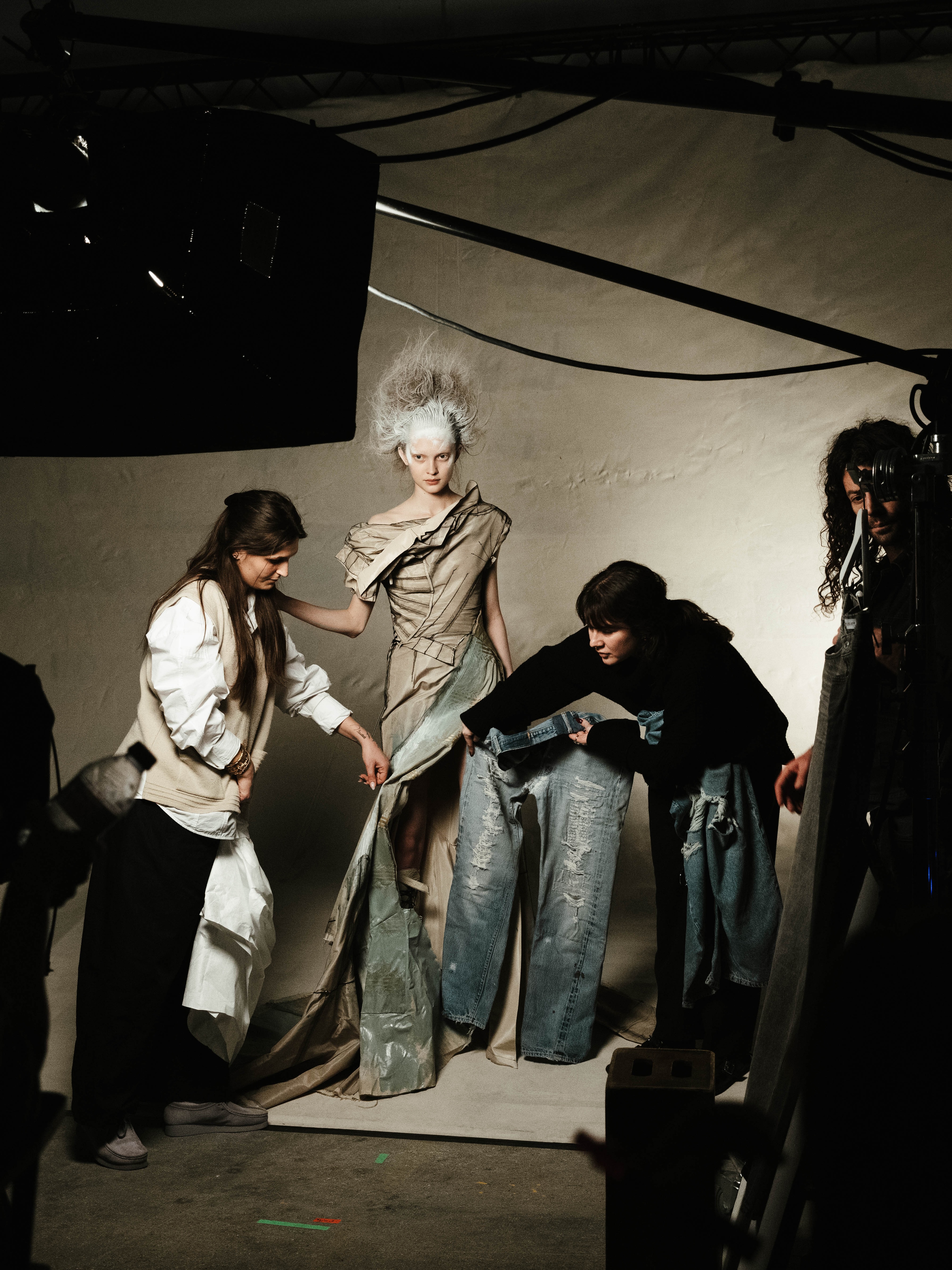 THE CRAFT OF DIOR COUTURE  | Beyond Noise