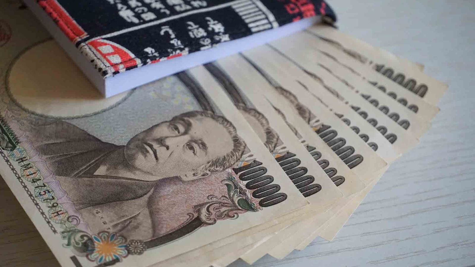 Managing Money in Japan: Cash, Credit, and Payment Apps