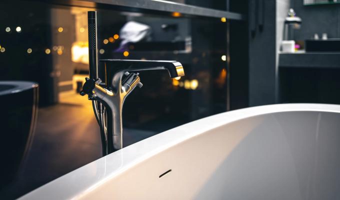 Кейс продвижения магазина сантехники на маркетплейсах: как оживить 4 000+ SKU и масштабировать продажи