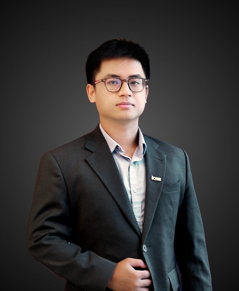 Chân dung Nguyễn Trần Khánh Linh