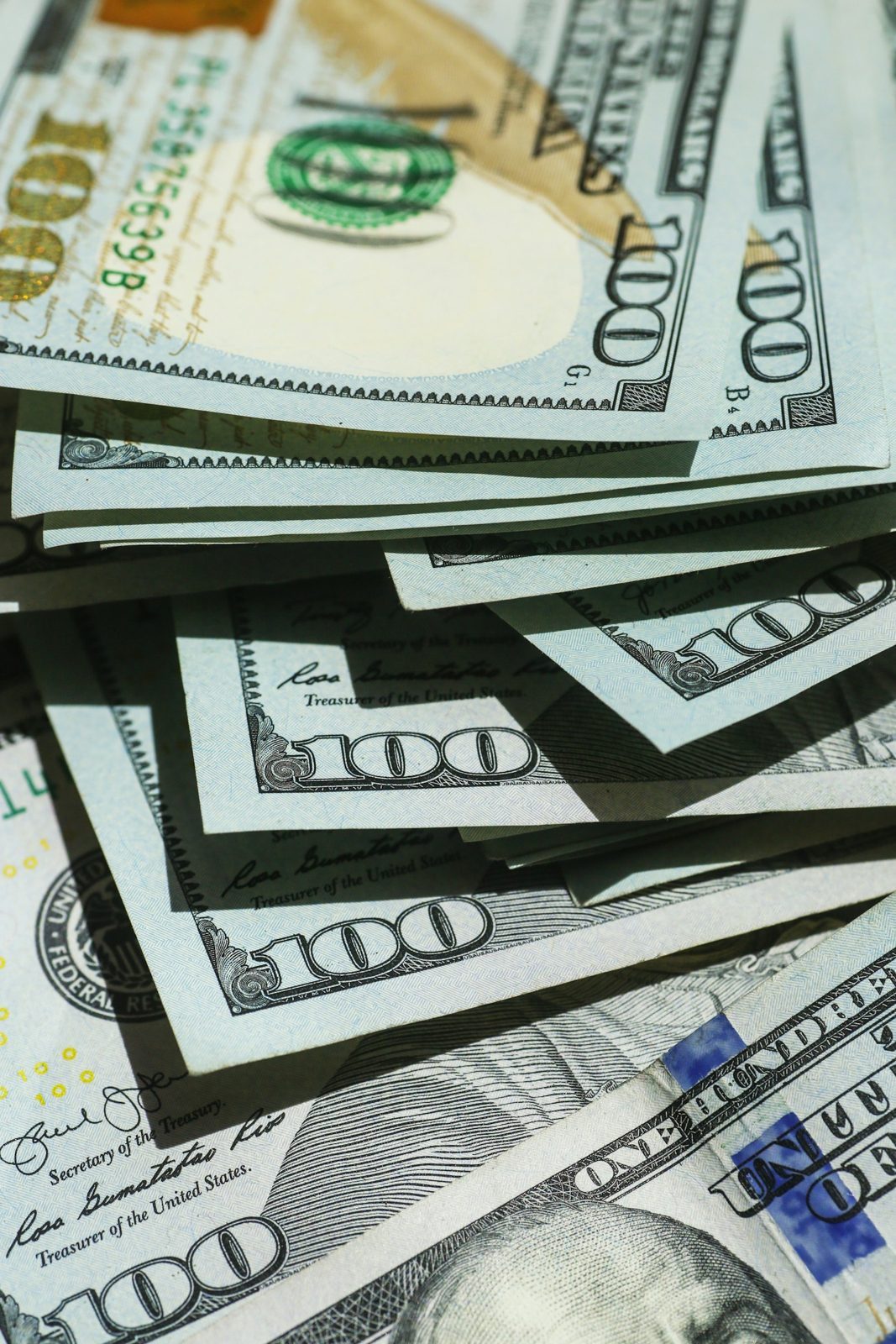 Đồng USD mạnh, thanh khoản tốt