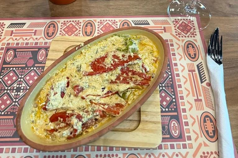 An albanian traditional dish called "speca me gjize"