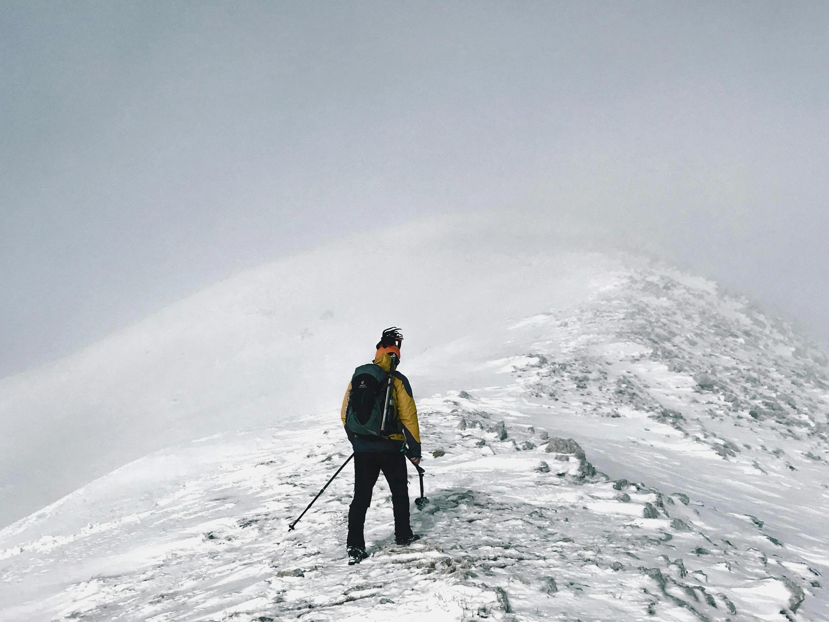 A person hiking alba