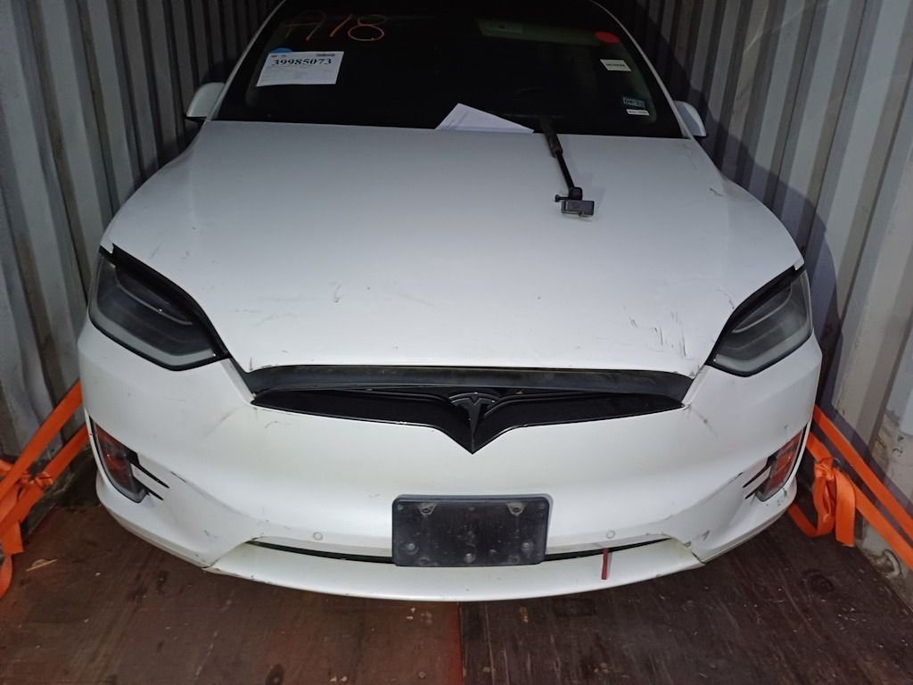 Tesla X из Америки