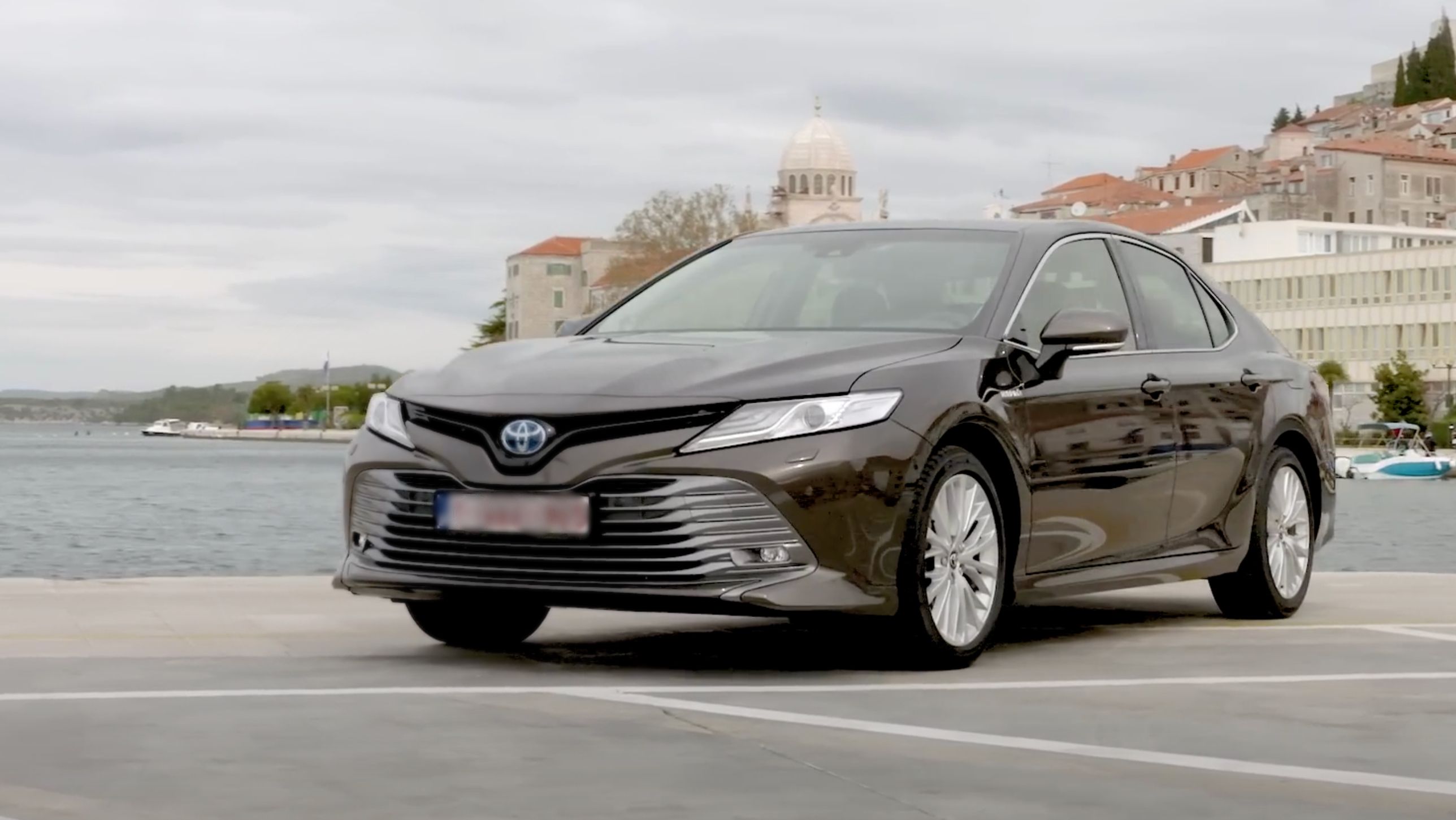 Toyota Camry Hybrid