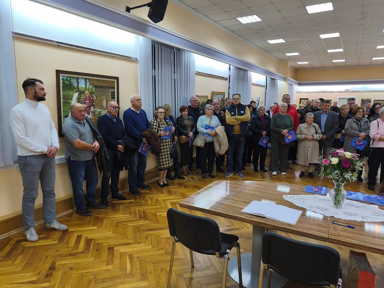 ULAB – priredili novu izložbu svojih članova - fotografija 2