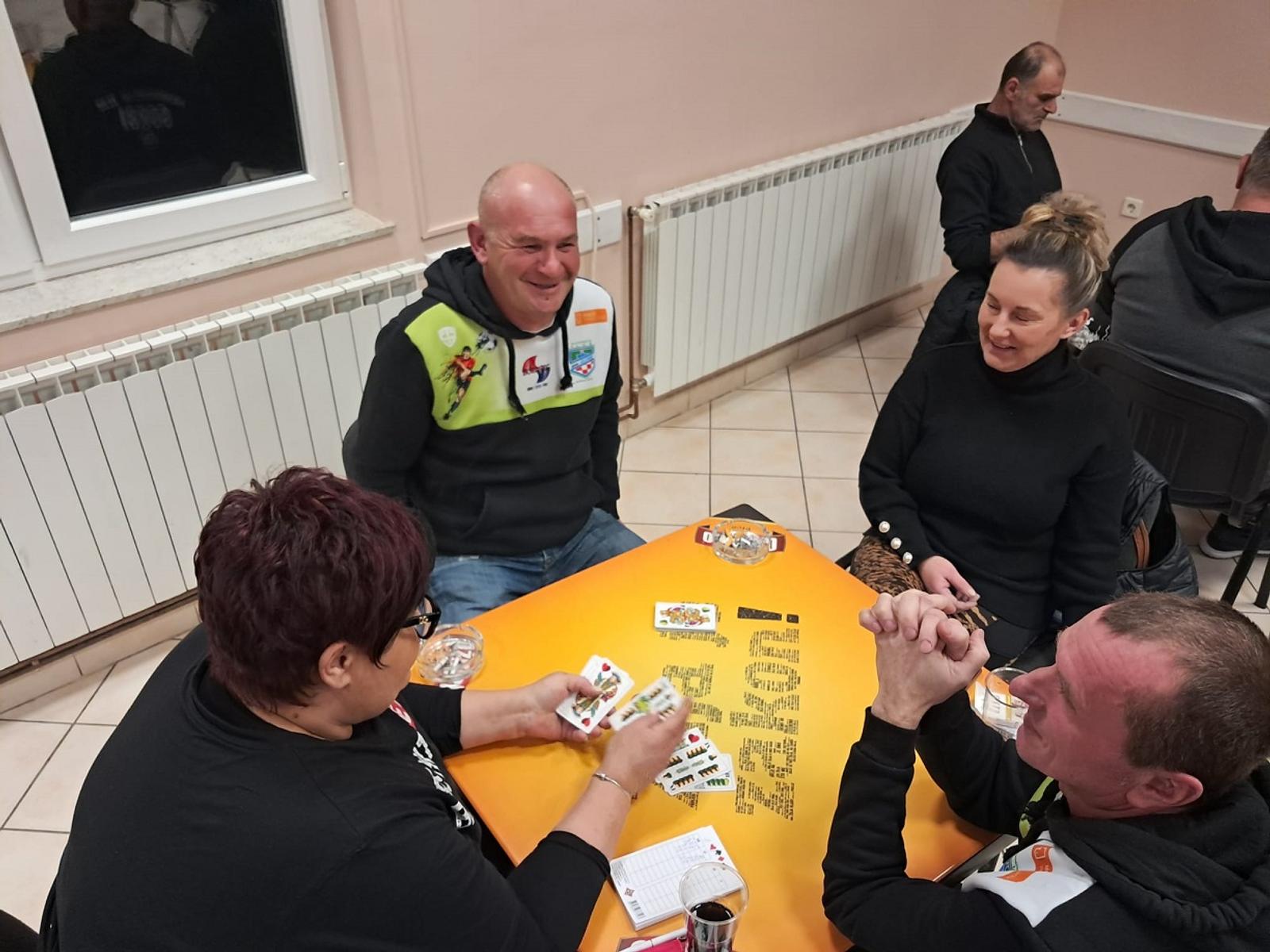 MNK Gorbi – Valentinovo u znaku turnira u beli - fotografija 5