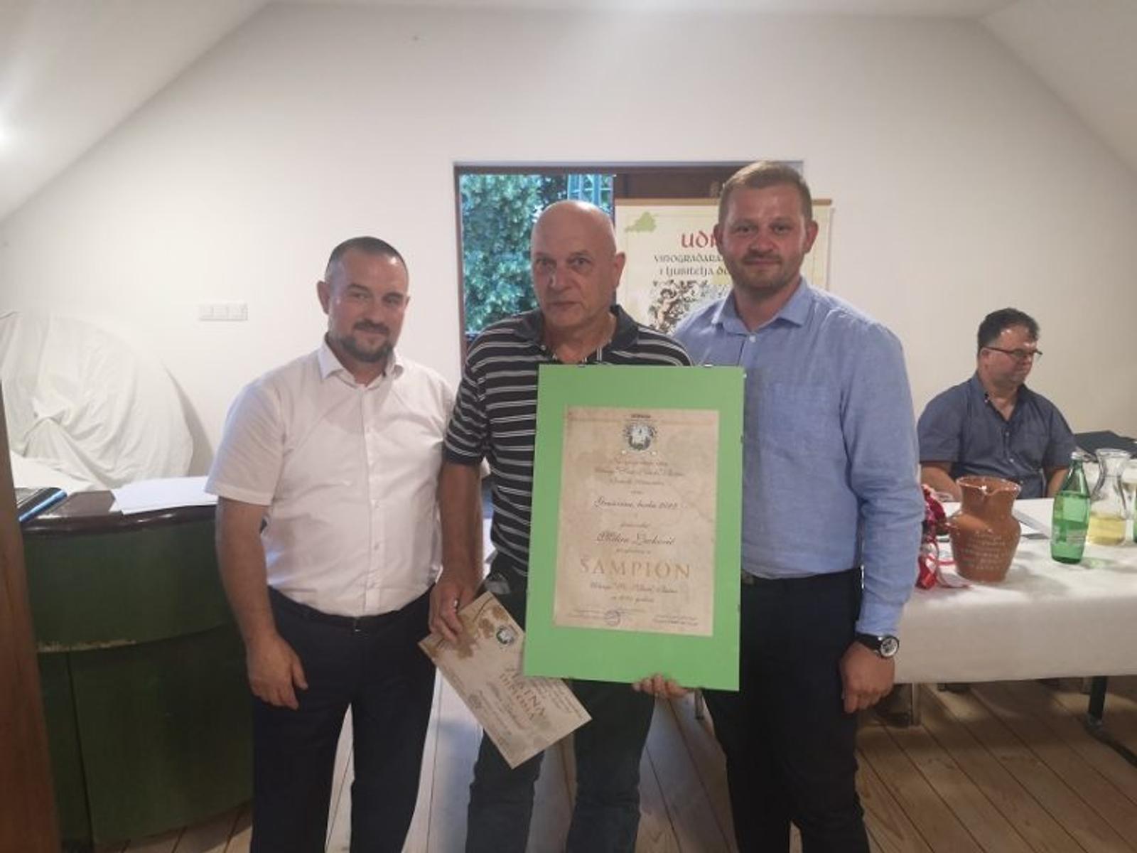 Udruga vinogradara – Miroslav Biškupec novi predsjednik - fotografija 7