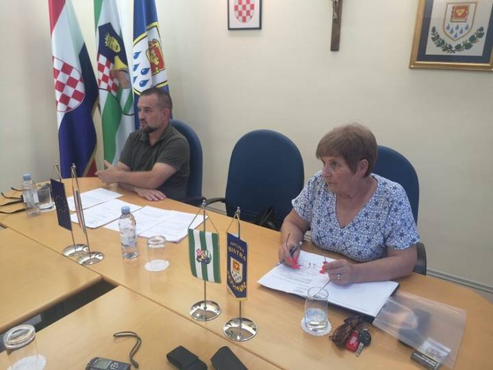 Općinsko vijeće – održali sjednicu pa na ljetnu stanku - fotografija 1