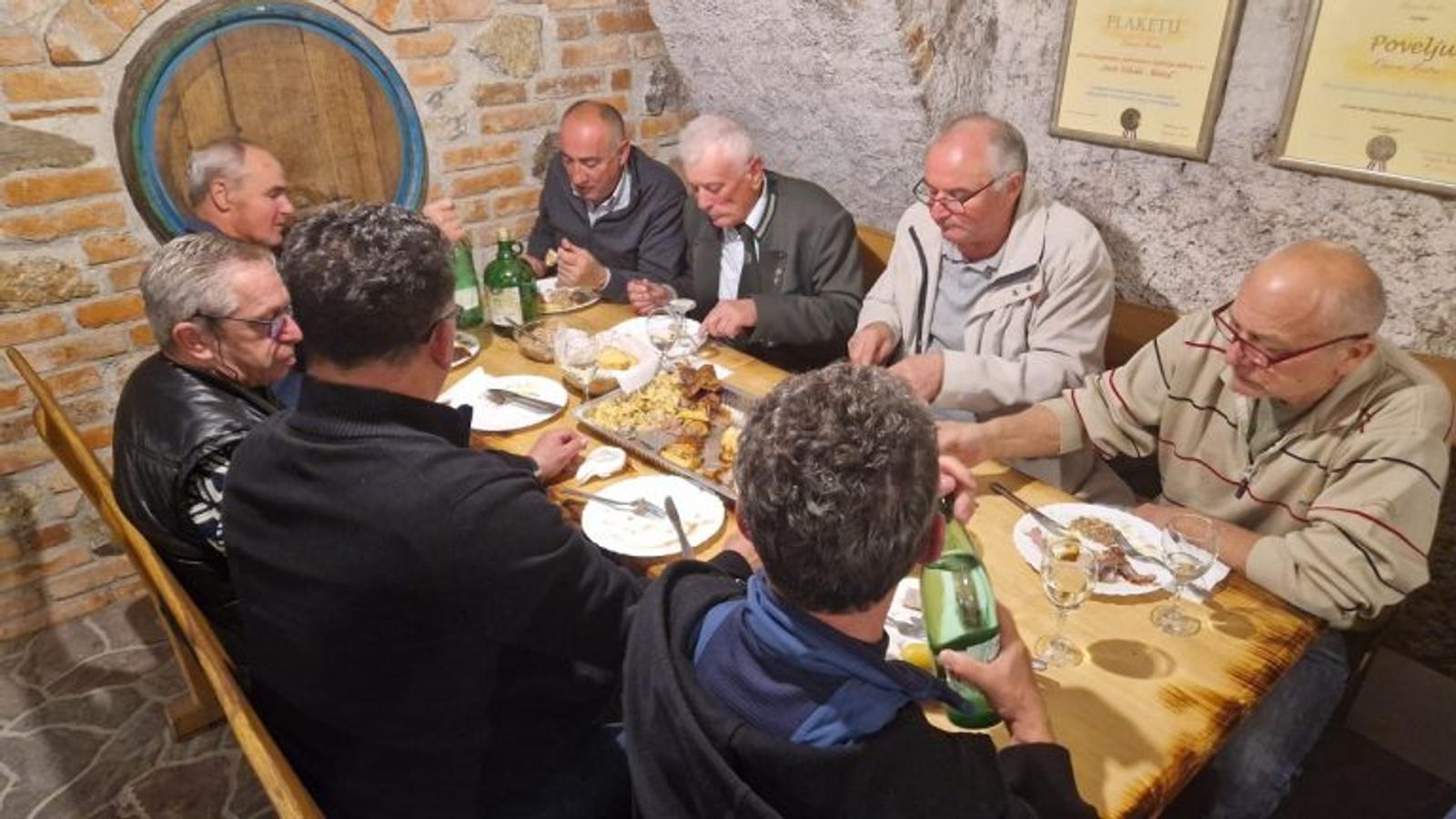 Udruga vinogradara održala Godišnju skupštinu - fotografija 3