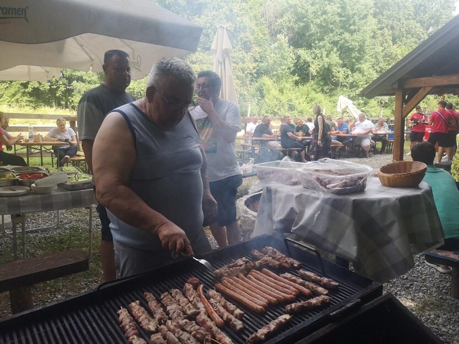 SUP-ER-BOX d.o.o. – piknikom obilježili 20. godina rada - fotografija 2