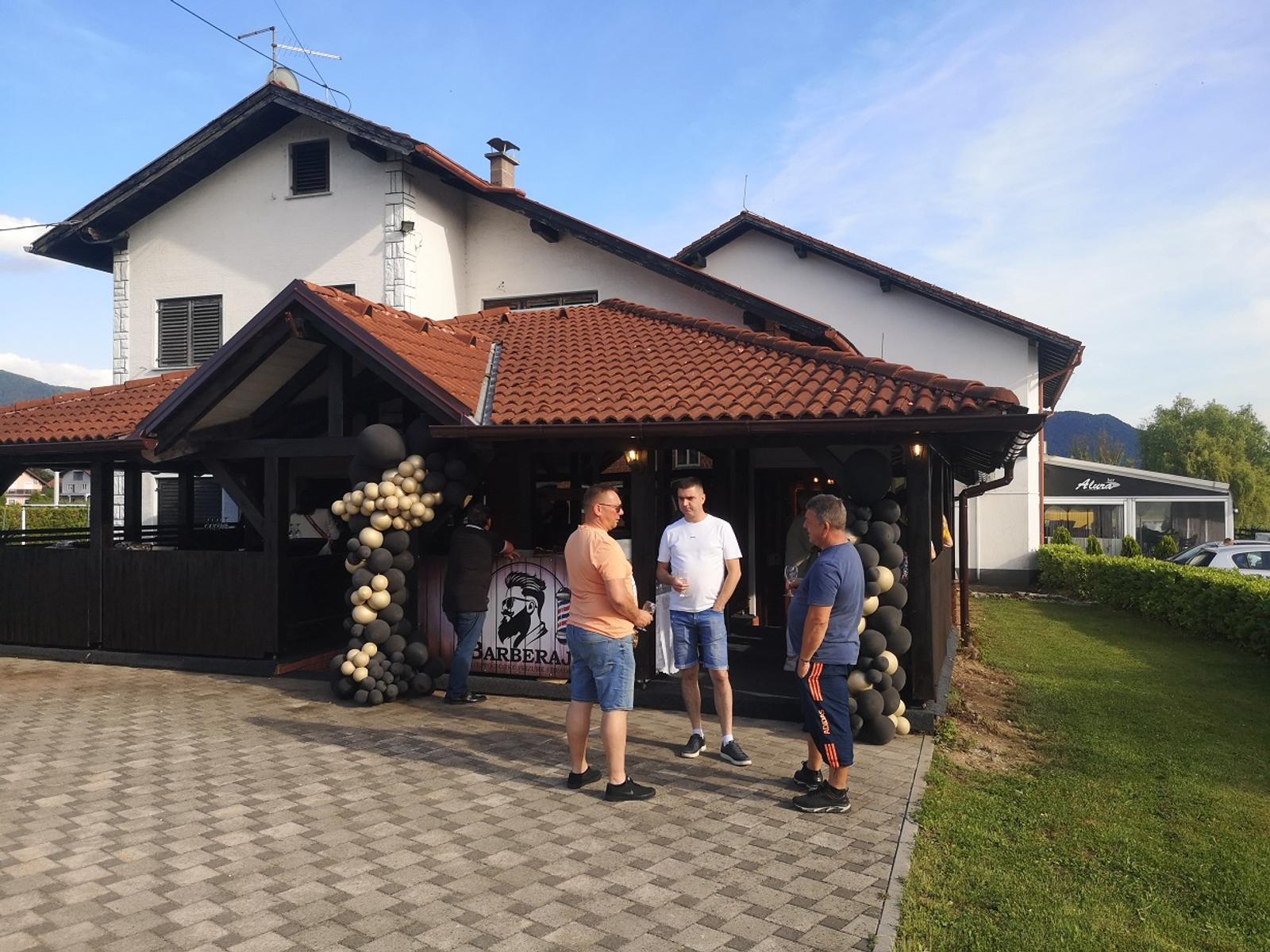 Otvoren Barberaj – frizerski salon za muškarce - fotografija 1
