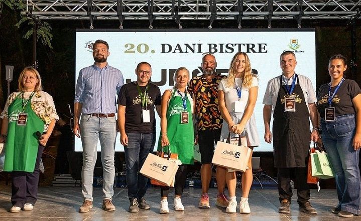 Sudionici na pozornici 20. Dana Bistre