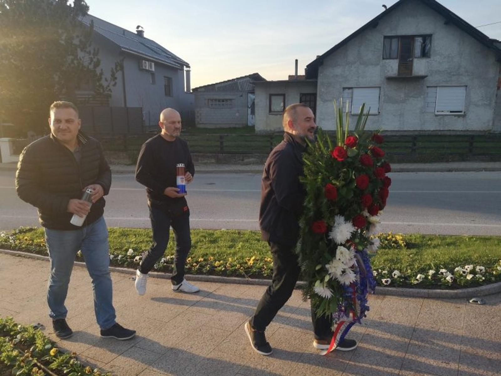 Obilježen blagdan Svih svetih - fotografija 1