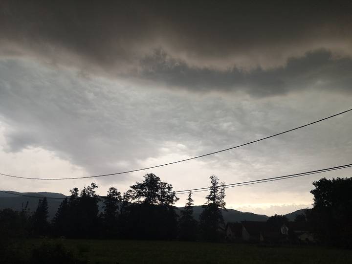 Priroda uzvraća udarac - fotografija 1