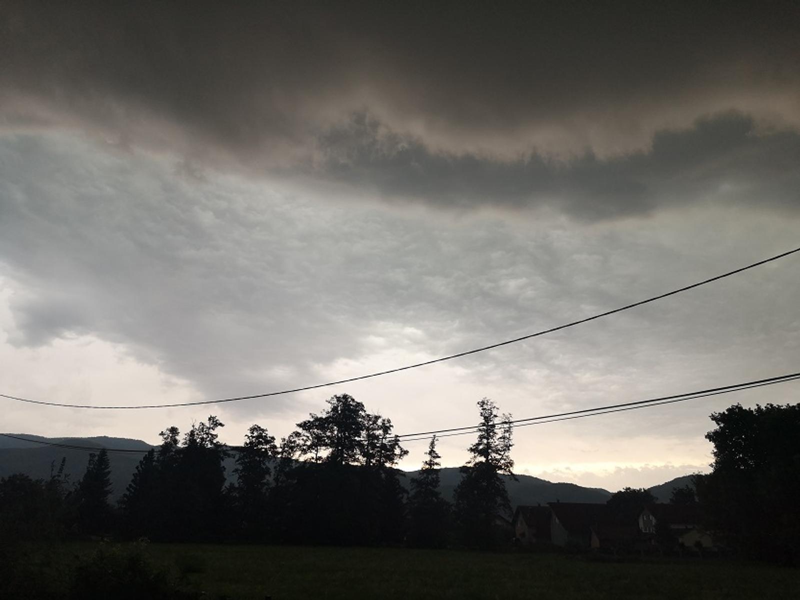 Priroda uzvraća udarac - fotografija 1