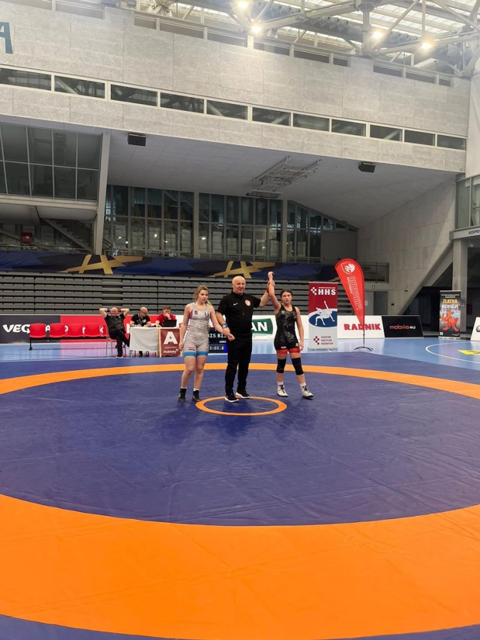HK Bistra – Lana Kumiša dvostruka prvakinja Hrvatske - fotografija 3