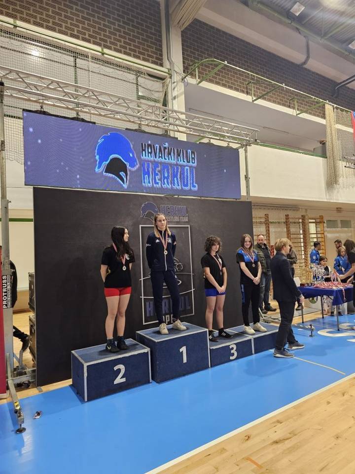 Hrvanje – Bistrani osvojili 4 medalje na Herkul Openu - fotografija 3