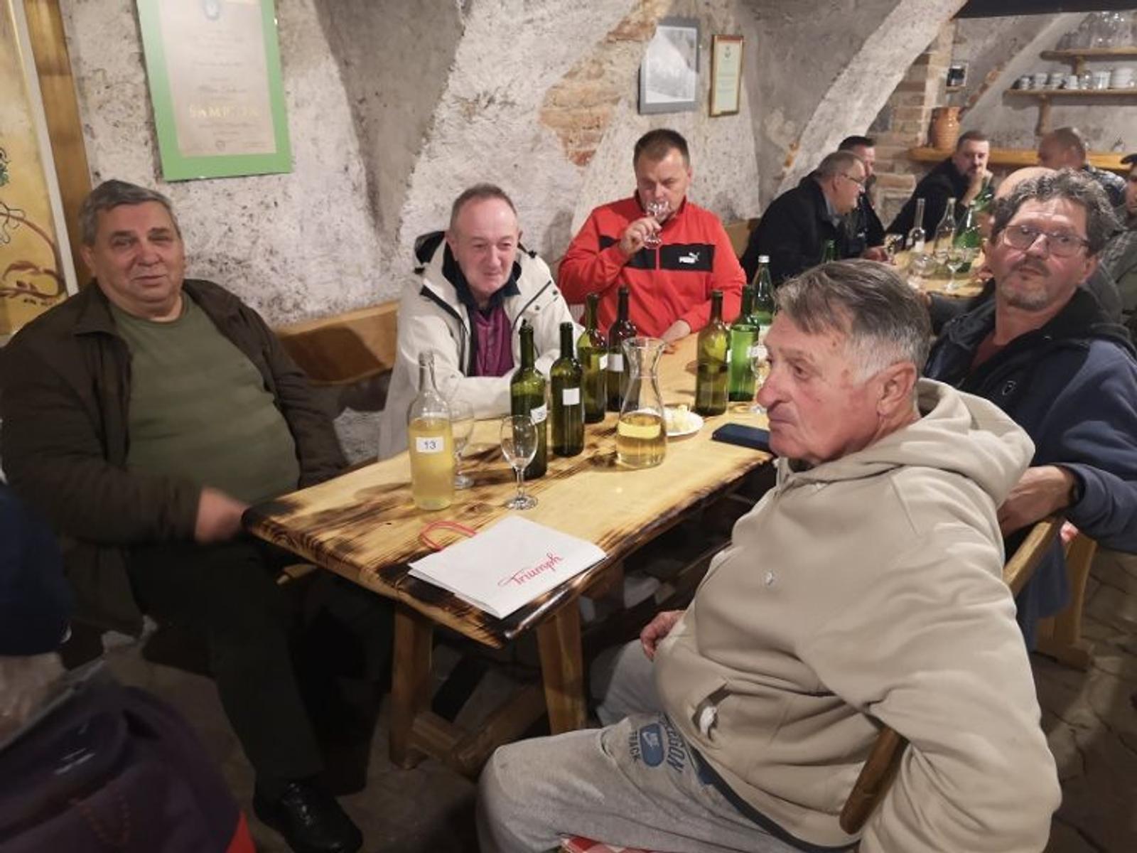 Održano prvo kušanje mladih vina - fotografija 2