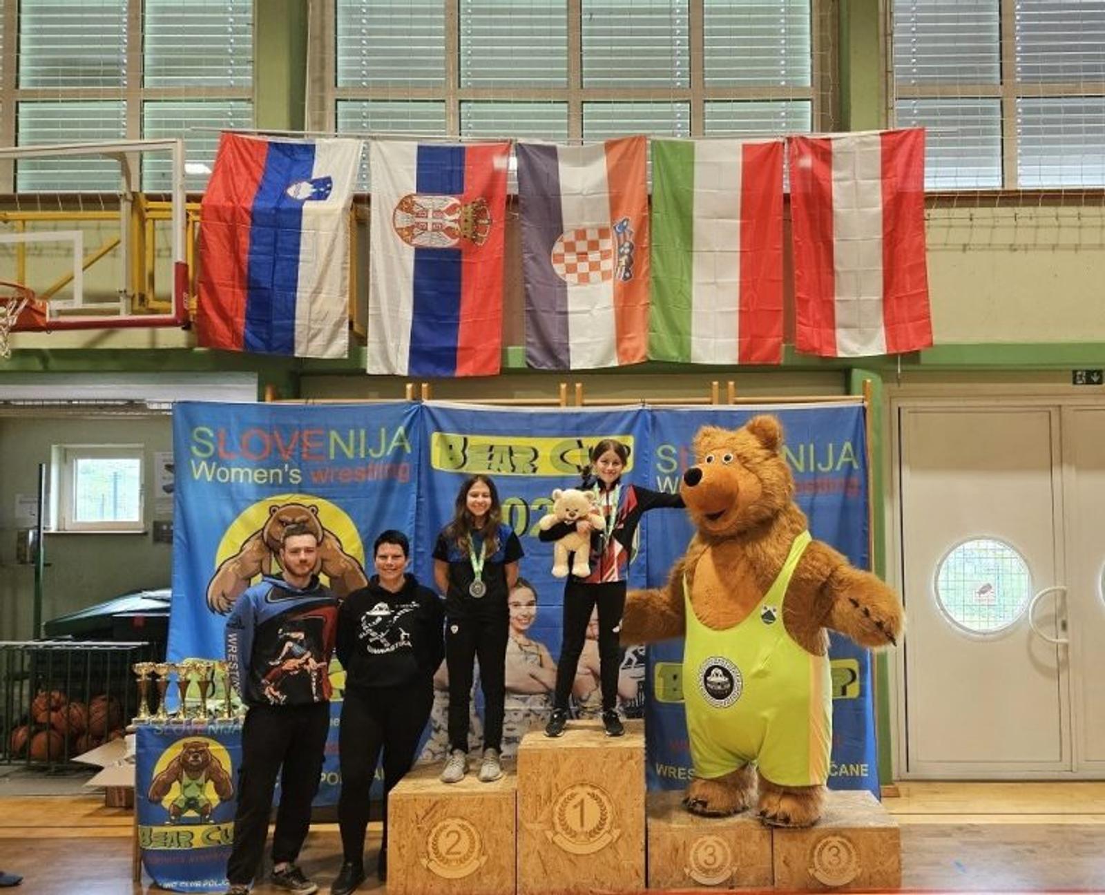 HK Bistra – 3 hrvačice izborile 3 srebrne medalje - fotografija 4