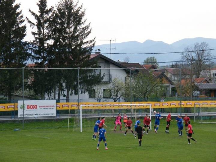 Nogomet – seniori, pioniri i juniori upisali nove pobjede - fotografija 4