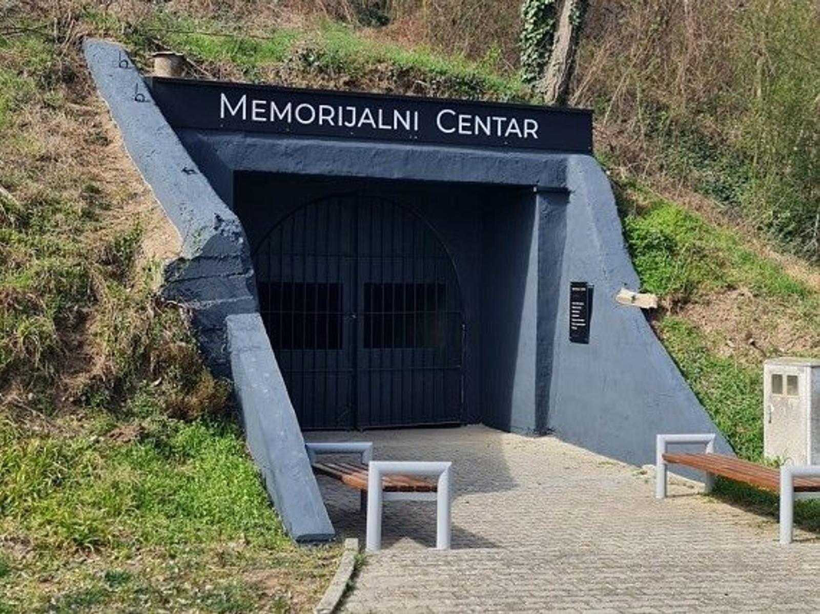 Župa Bistra hodočastila u Aljmaš - fotografija 3