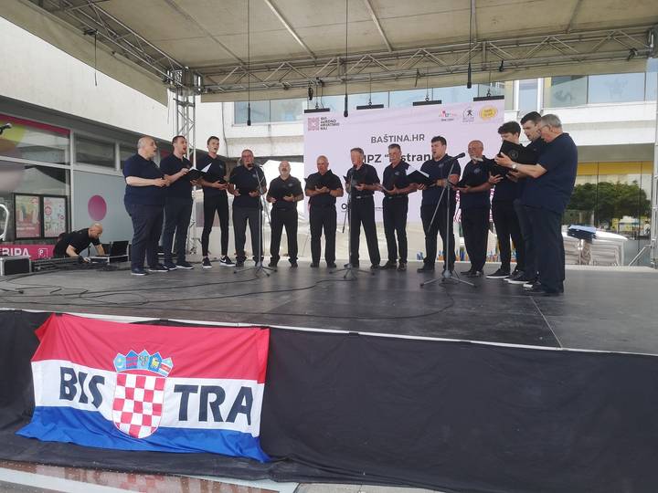 Općina Bistra predstavila se Vukovaru - fotografija 7