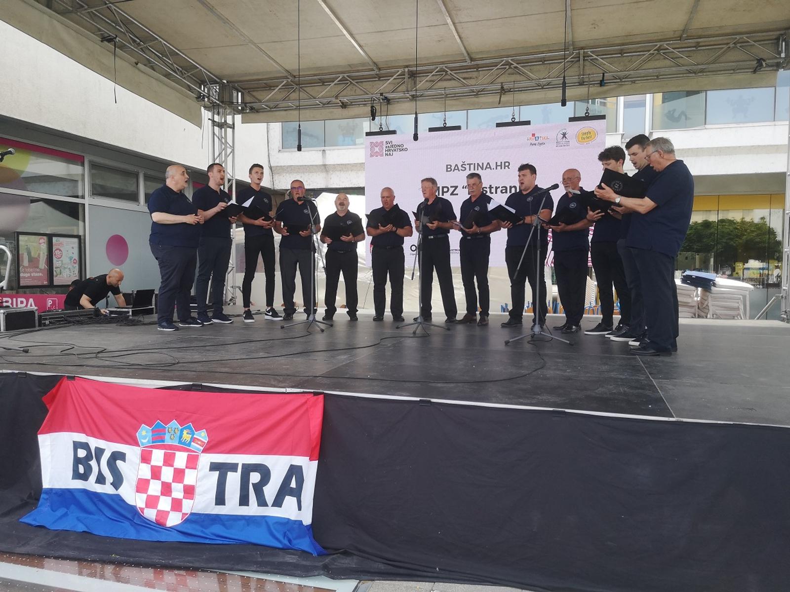 Općina Bistra predstavila se Vukovaru - fotografija 7