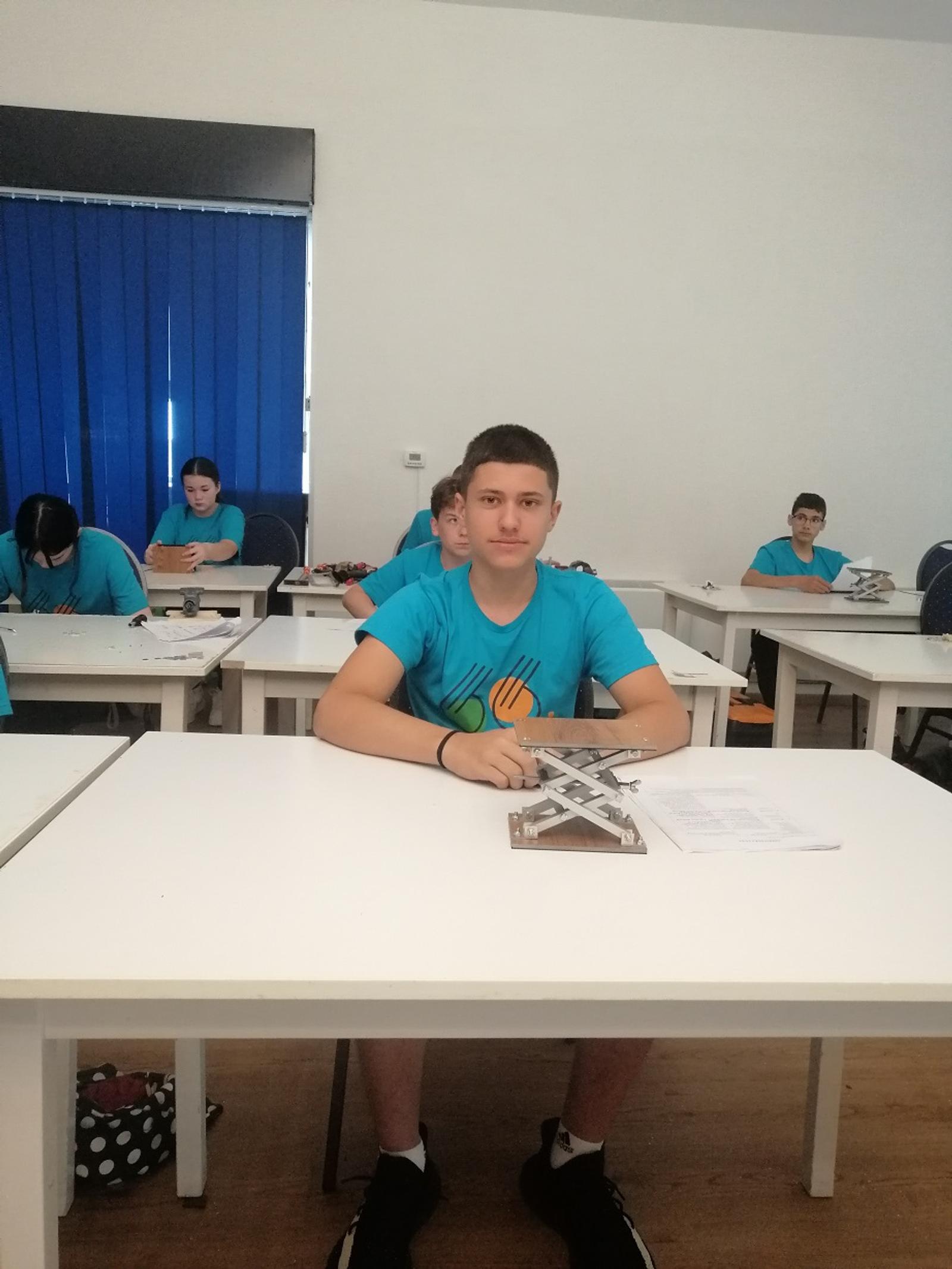 Osnovna škola Bistra – Matija Bedek postao državnim prvakom u kategoriji Strojarske konstrukcije - fotografija 3