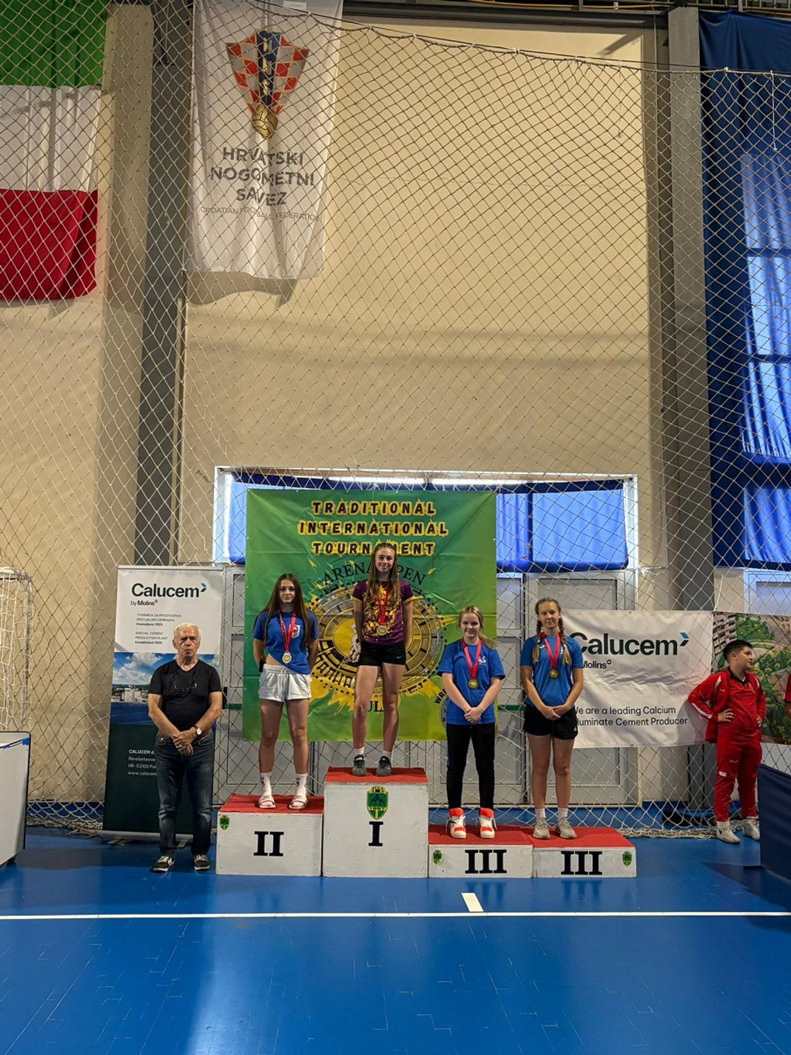 Hrvanje – uživali u Puli i usput „uzeli“ novih šest medalja - fotografija 5
