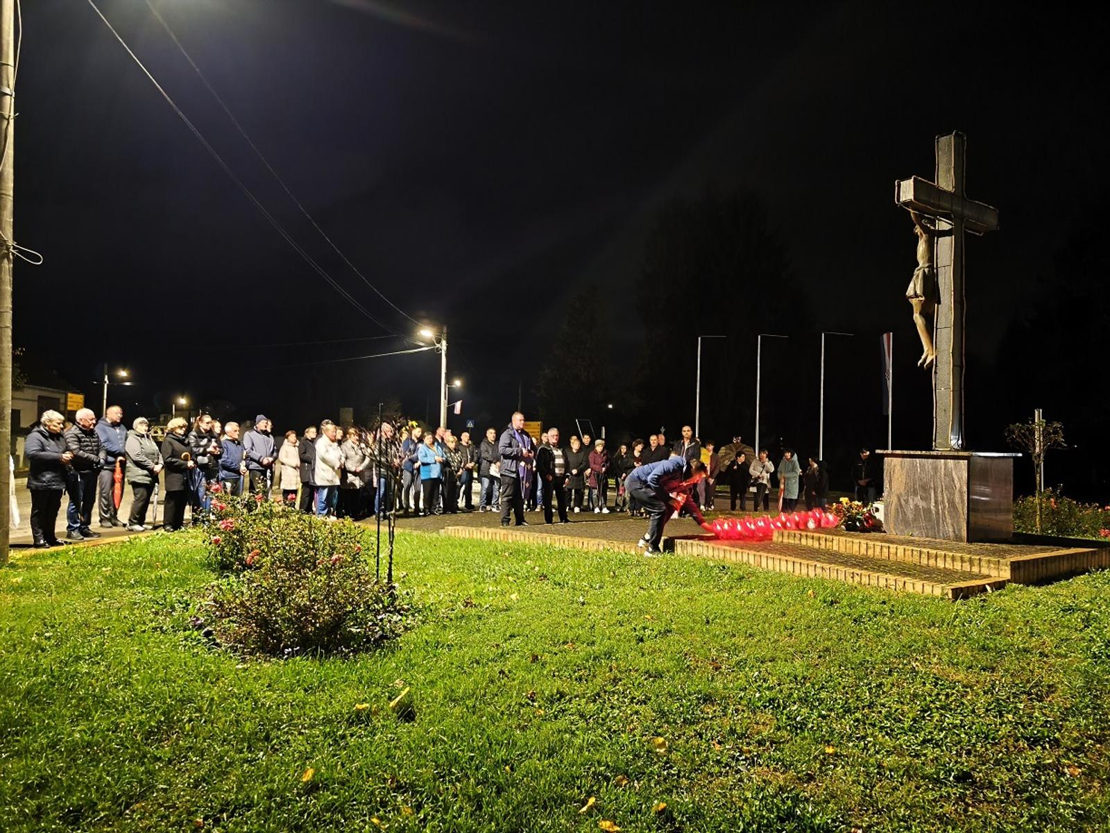Bistra pamti žrtve Domovinskog rata - fotografija 1