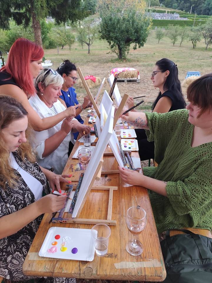 Održana radionica Farbanje i vinčeko v trnacu - fotografija 4