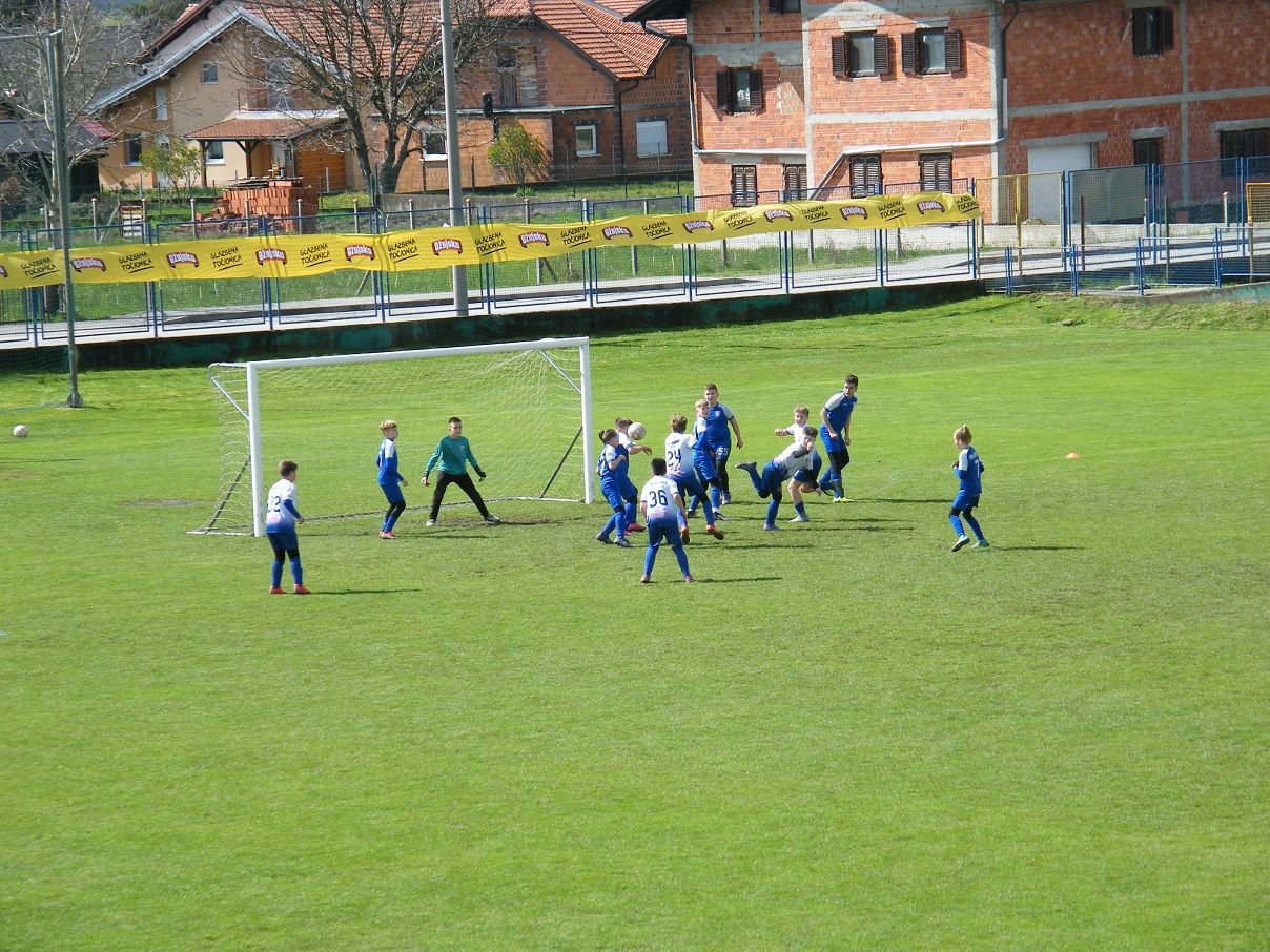 Nogomet – seniorima novi poraz, a mlađe selekcije ostvarile polovične uspjehe