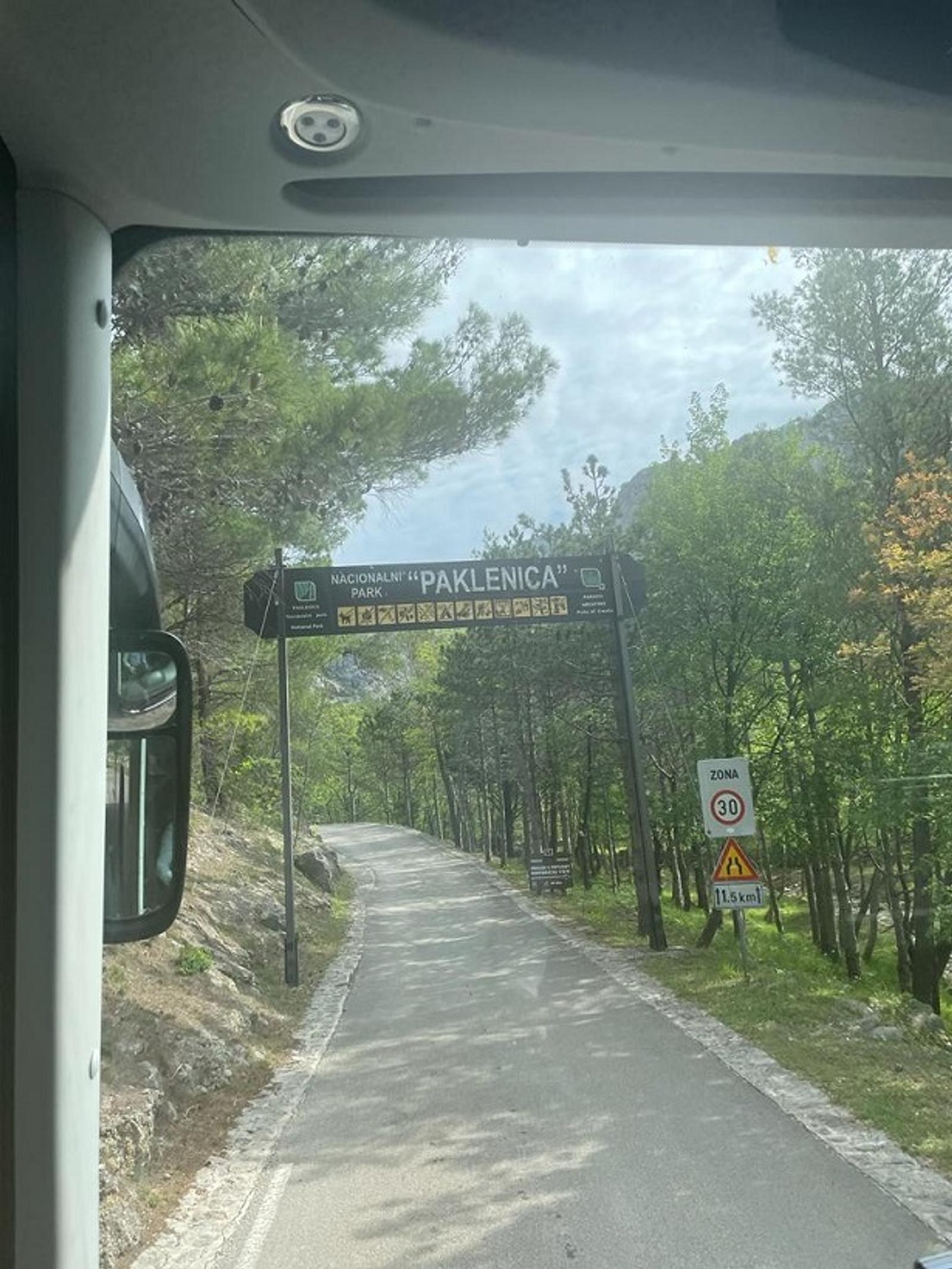 PD Bistra – posjetili Paklenicu - fotografija 3