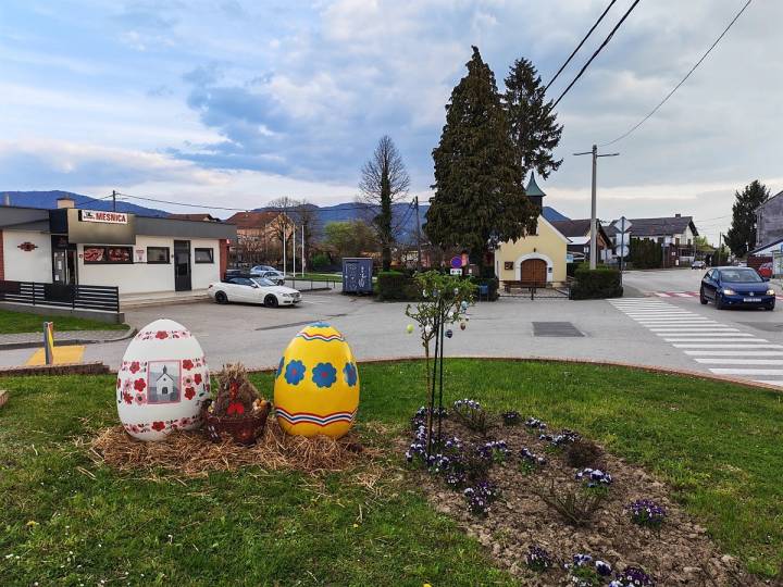 Bistrajnski potepuhi – napravili uskrsni ugođaj u centru Donje Bistre i postavili kraluš u KTC-u Bistra - fotografija 2