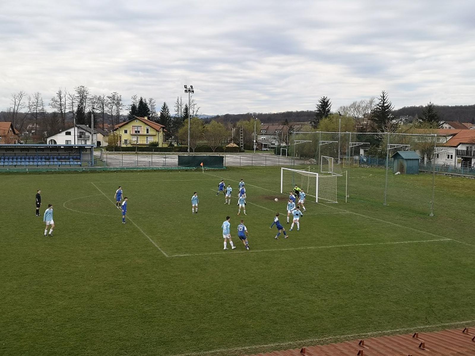 Nogomet – Bistra poražena u Samoboru - fotografija 1