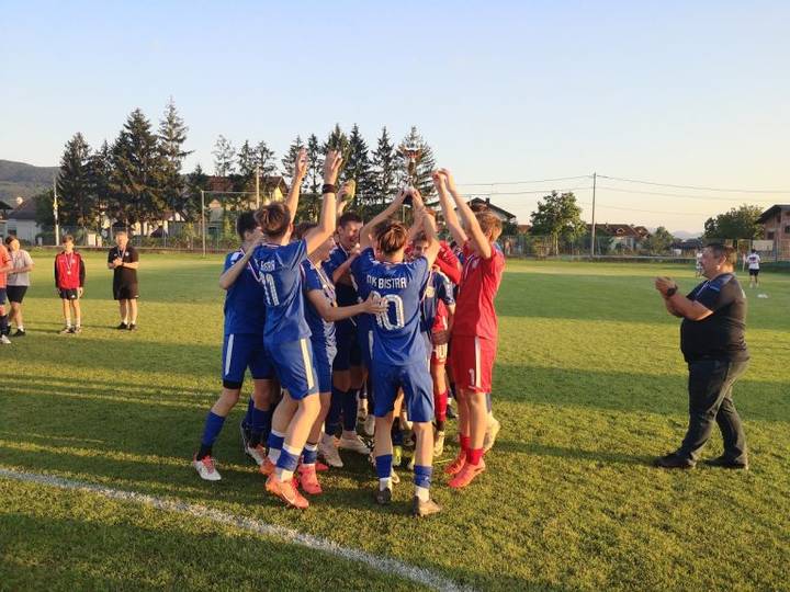Nogomet – pioniri Bistre pobjednici Kupa NS Zaprešić - fotografija 4