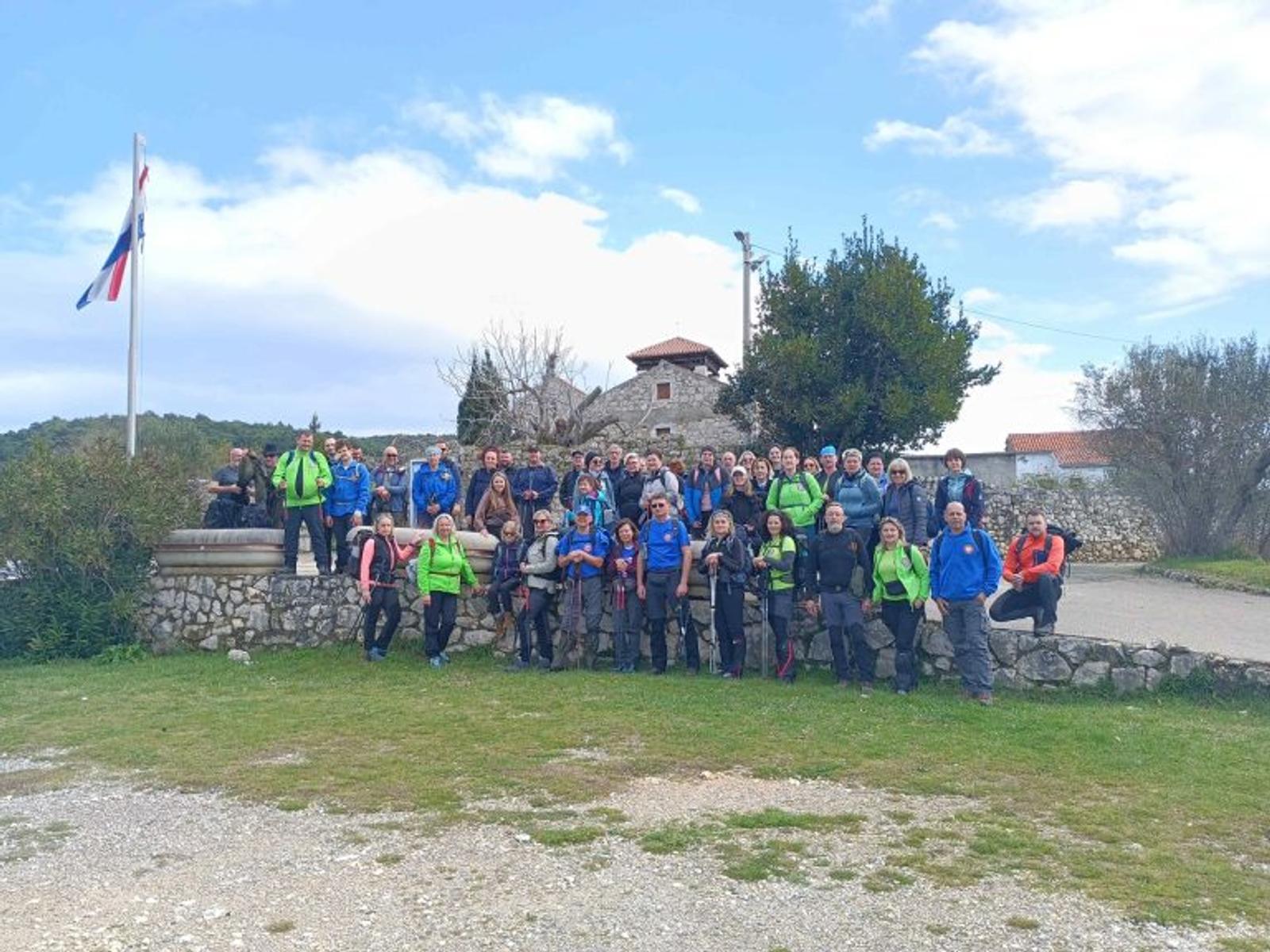 PD Bistra – uživali u ljepotama Raba - fotografija 1
