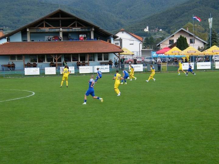 Nogomet – Bistra bolja od Samobora - fotografija 2
