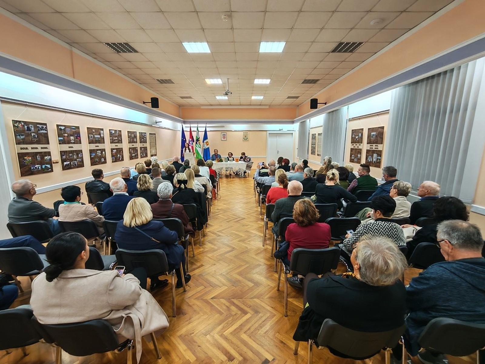 Pogled na dvoranu Kulturnog centra tijekom predstavljanja