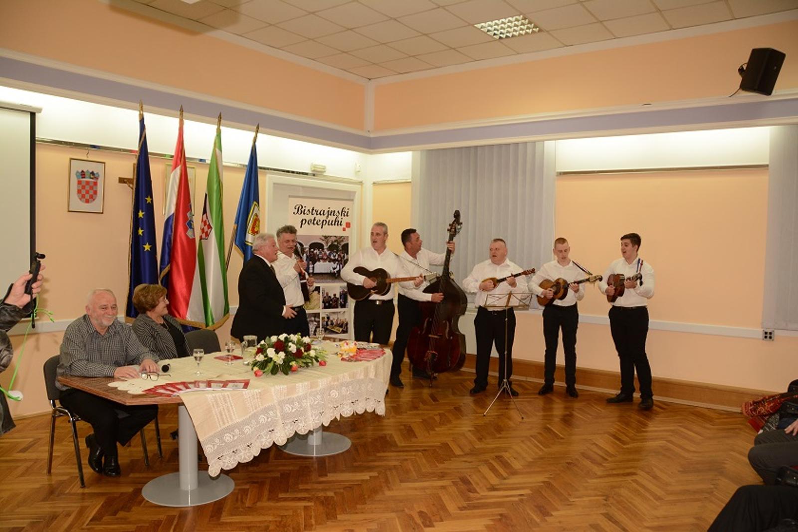 Bistrajnski potepuhi predstavili zbirku peozije Ivana Pokosa Iglića - fotografija 3
